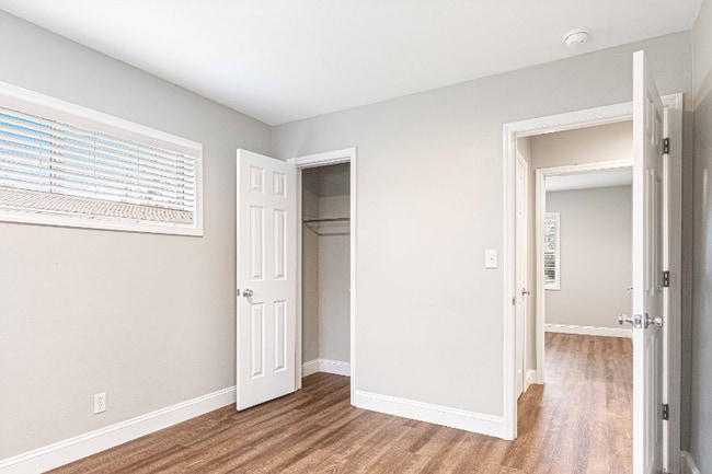 Building Photo - 4460 Old Mission Rd