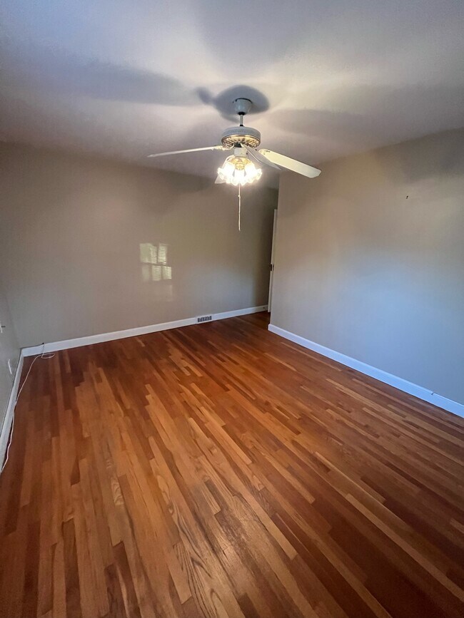 Building Photo - 101 E Westfield Blvd