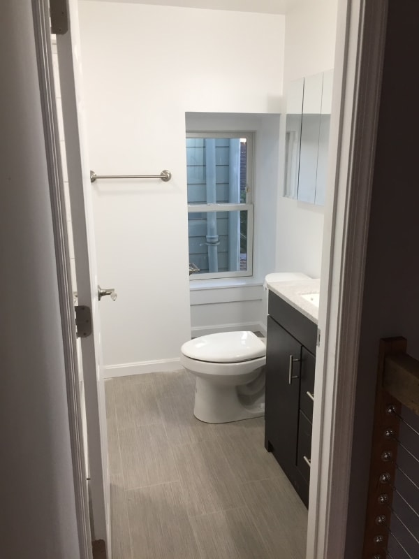 Building Photo - 425 High St