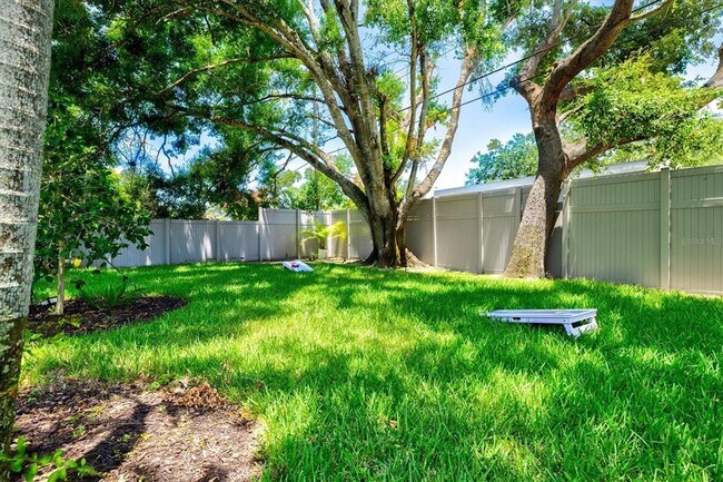 Building Photo - 2587 Ringling Blvd