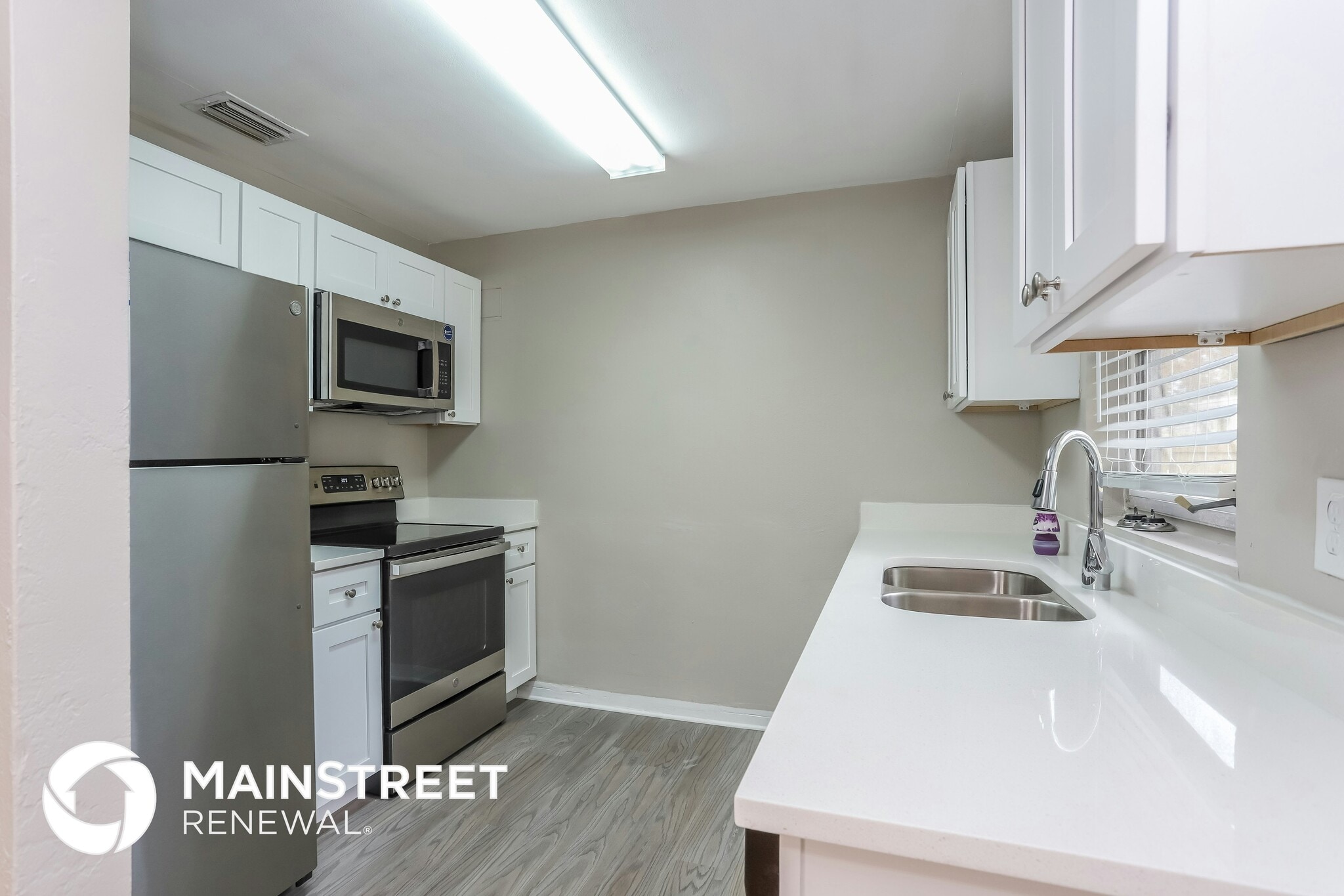 Building Photo - 8054 34th Ave N