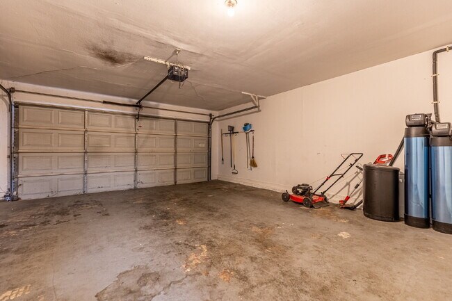 Building Photo - 9614 South Bend