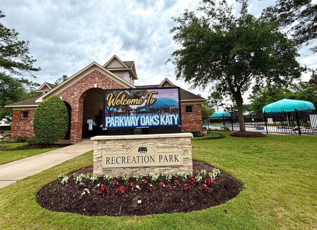 Building Photo - 25122 Southbriar Ln