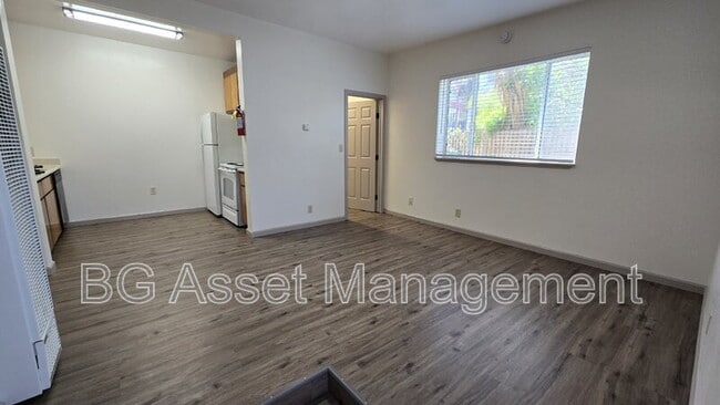 Building Photo - 130 Marina Way