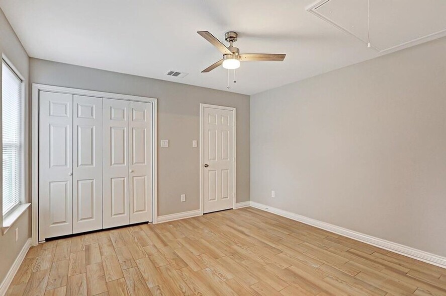 Building Photo - 5217 Sherman St