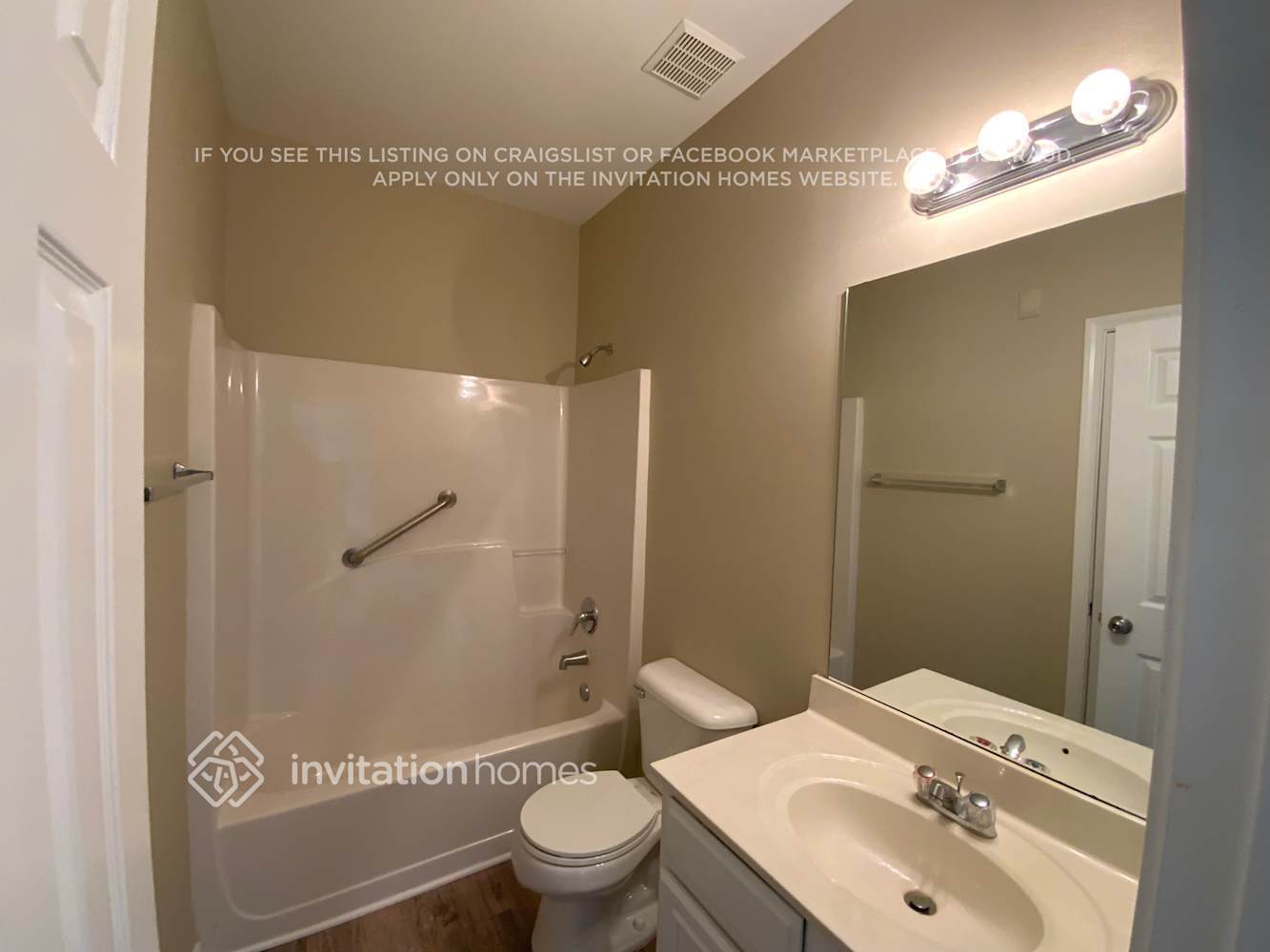 Building Photo - 4968 Locherby Dr