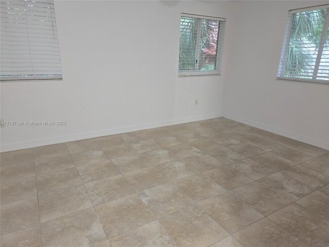 Building Photo - 21205 NW 14th Pl