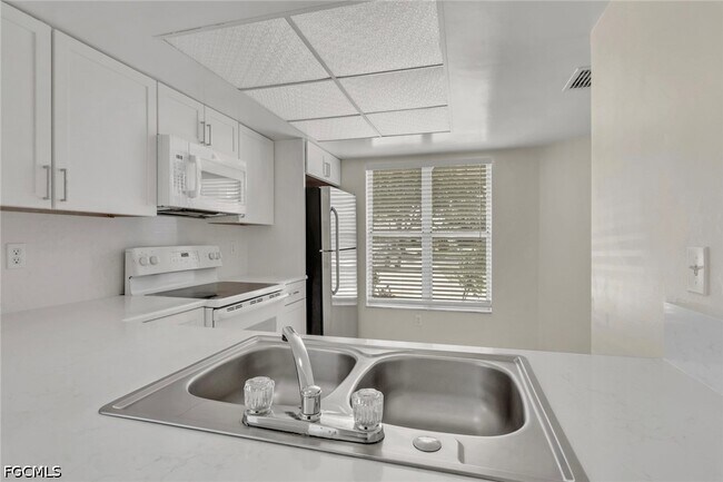 Building Photo - 1626 Orchid Blvd