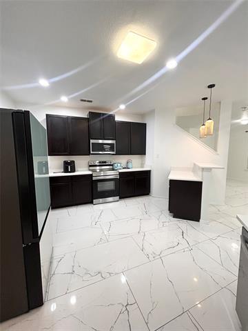 Building Photo - 2221 Juarez Dr