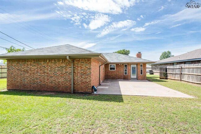 Building Photo - 6000 Laci Ln