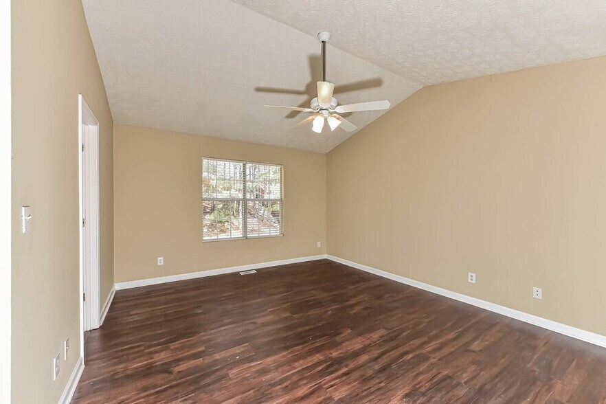 Building Photo - 735 Bridgewood Ct