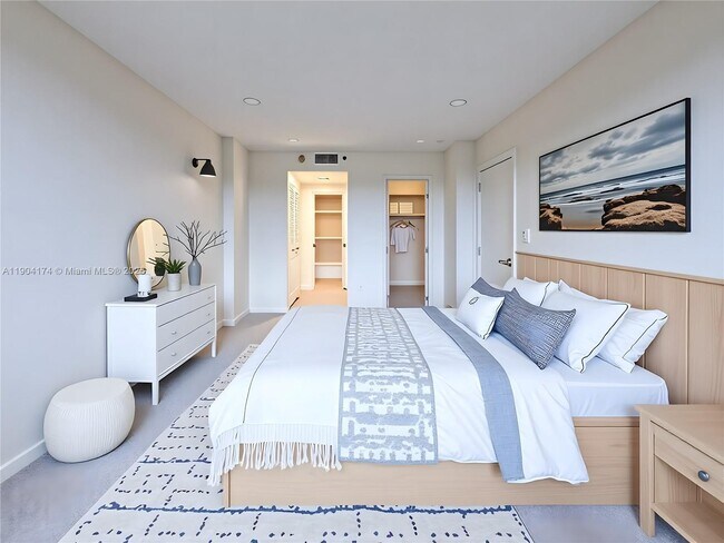 Building Photo - 1470 NE 123rd St