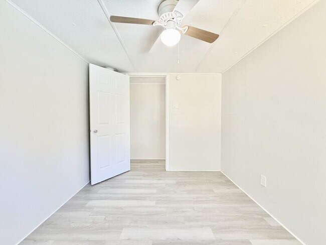 Building Photo - 6519 Sandra Dr