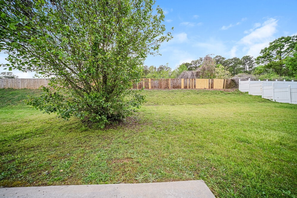 Building Photo - 301 Othello Dr