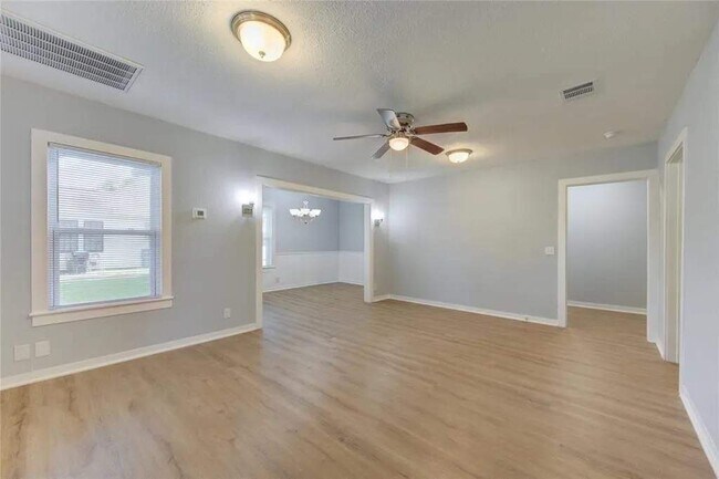 Open floor plan - 1519 7th St