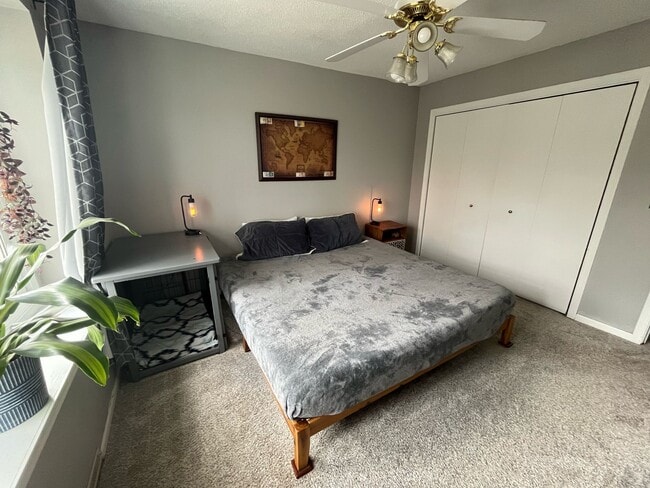 Building Photo - 2319 10th St