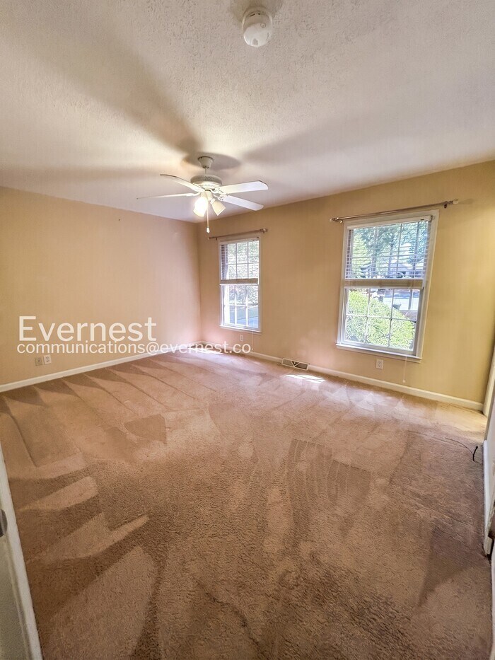 Building Photo - 1231 Willowlake Ct