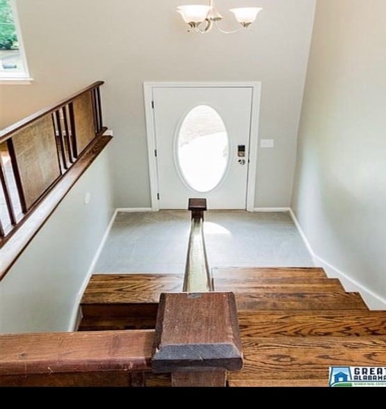 EntryWay - 5104 Northumberland Rd