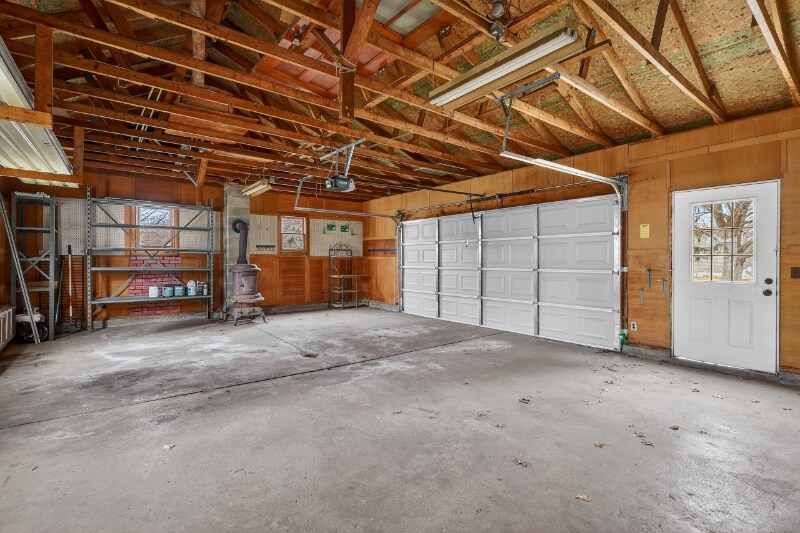 Building Photo - 430 N Linden St