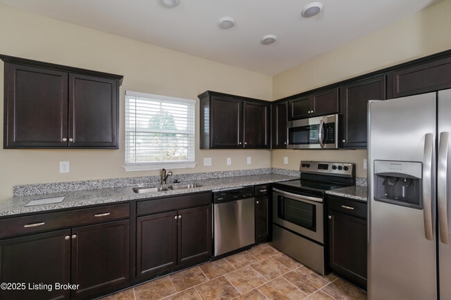 Building Photo - 9825 Valley Farms Blvd