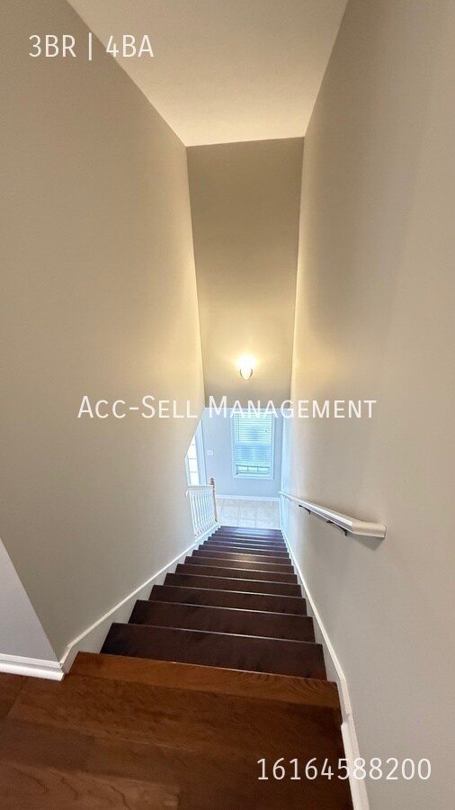 Building Photo - 2125 Orchard Ridge Dr NW