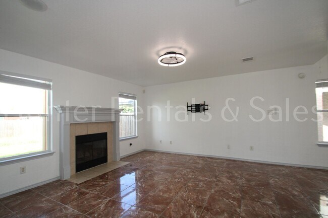 Building Photo - 4910 Donegal Bay Ct