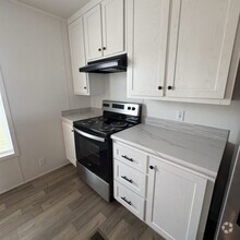 Building Photo - 255 Sycamore Loop