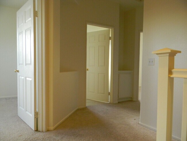 Building Photo - 11166 Pondfield Ct