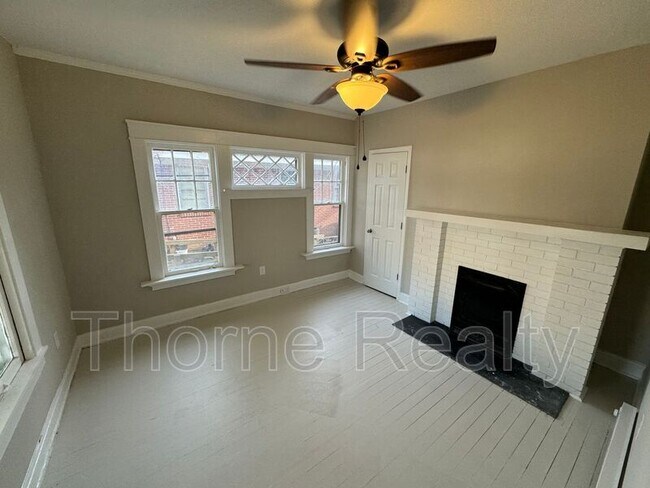 Building Photo - 605 Hammond St