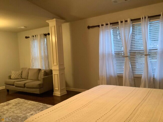 Building Photo - 1519 Creek Bend Ln NW