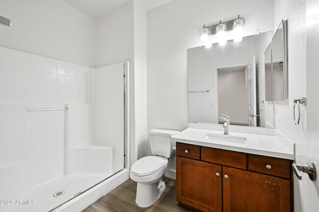 Building Photo - 4608 W Maryland Ave