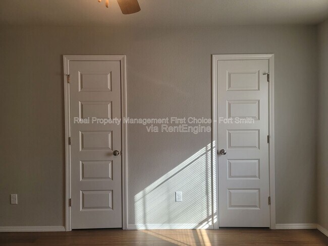 Building Photo - 2108 Ingalls Ln