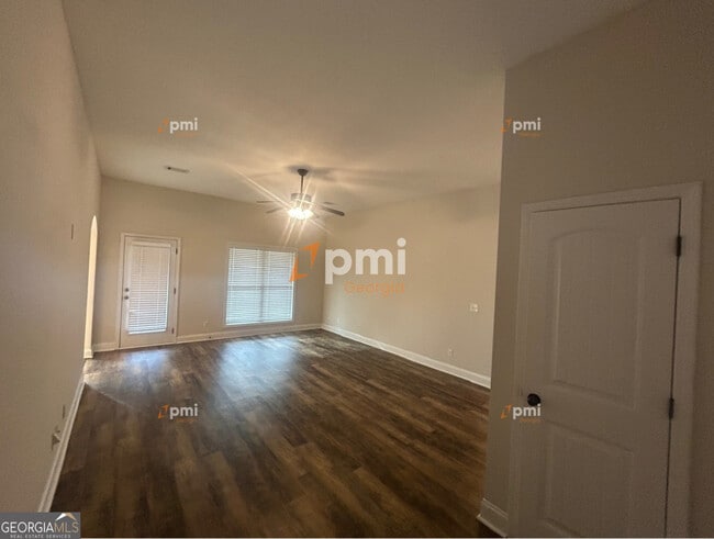 Building Photo - 209 Allington Walk