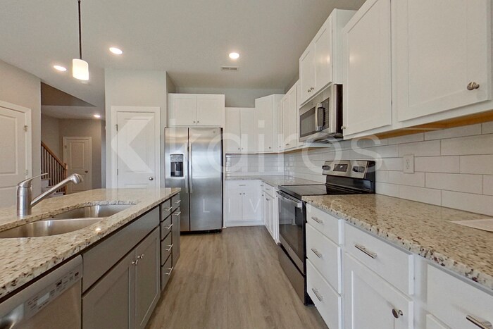 Building Photo - 3704 Oak Leaf Wy