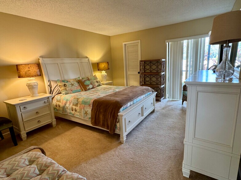 Building Photo - 110 Cypress Pl