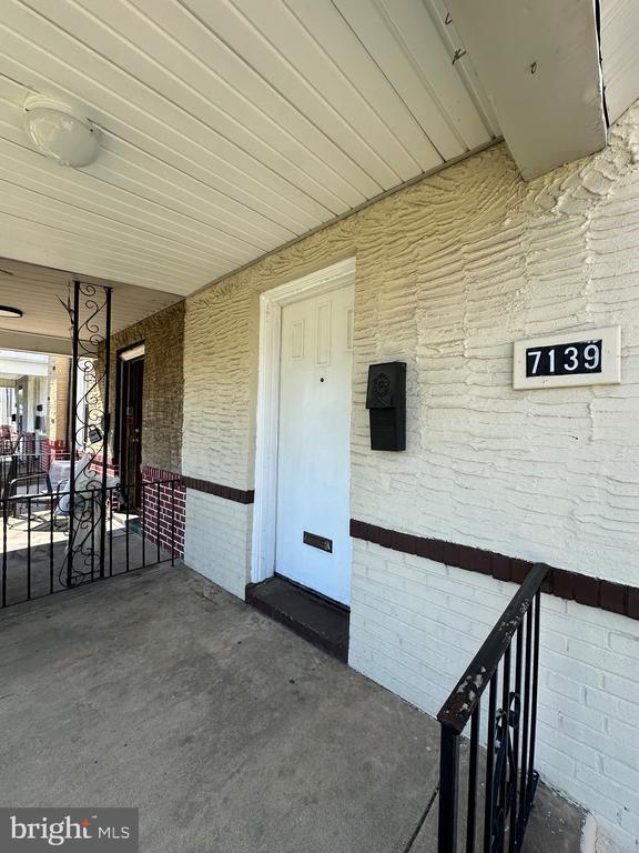 Building Photo - 7139 Greenwood Ave