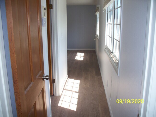 Building Photo - 7339 W 91st St