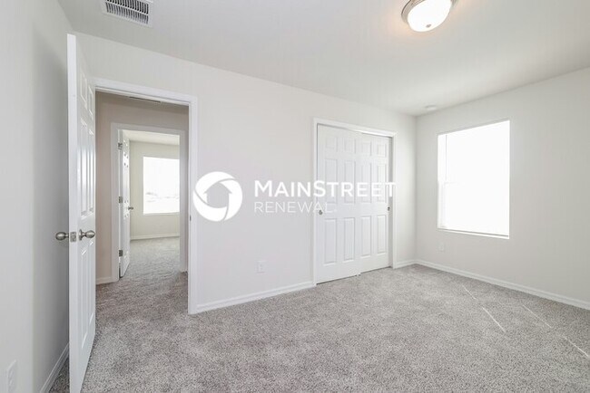 Building Photo - 4 Bedroom Pet-Friendly Home in Davenport, FL with Main Street Renewal