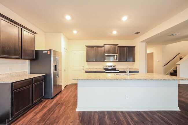 Building Photo - 7302 Lazy Cyn