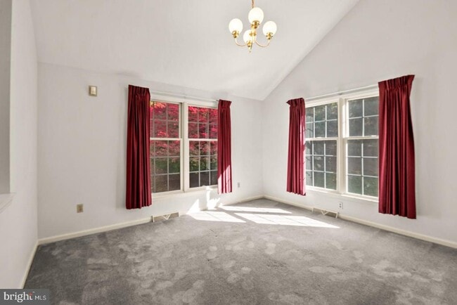 Building Photo - 1913 Meadow Ln