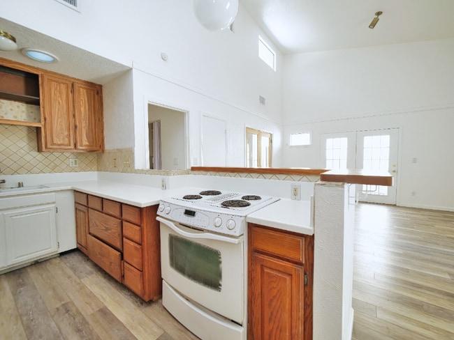 Building Photo - 1937 Gauguin Pl