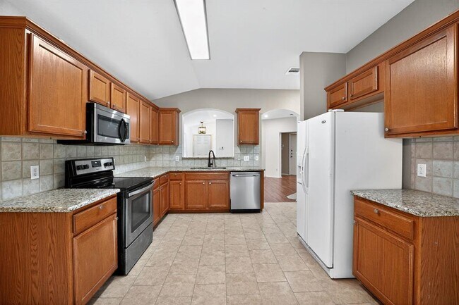 Building Photo - 1502 McDowell Bend