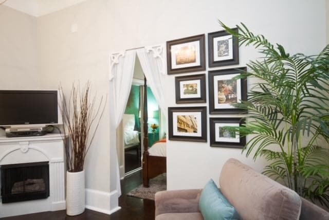 Building Photo - Fully Furnished Condo on Abercorn St.