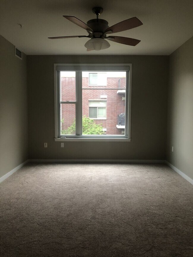 Building Photo - Two Bedroom Condo Available at The Peloton in Boulder