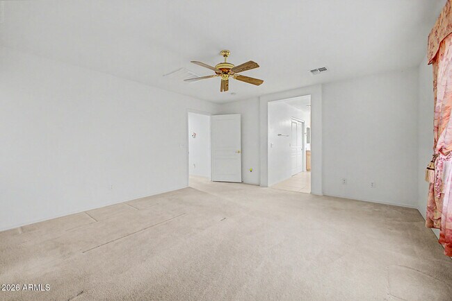 Building Photo - 3860 E Battala Ave