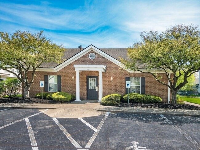 Building Photo - 952 Charleston Way Dr
