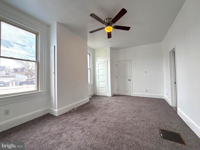 Building Photo - 311 2nd St