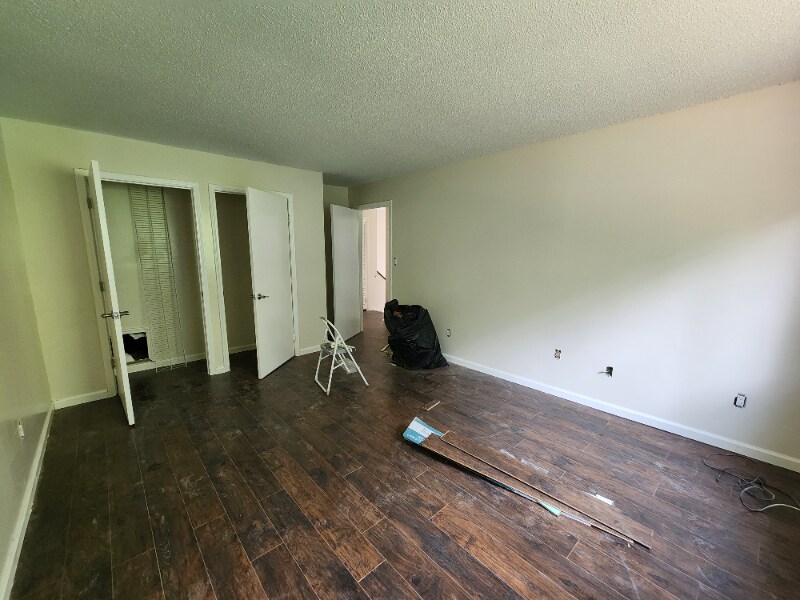 Building Photo - 2205 Forest Acres Dr