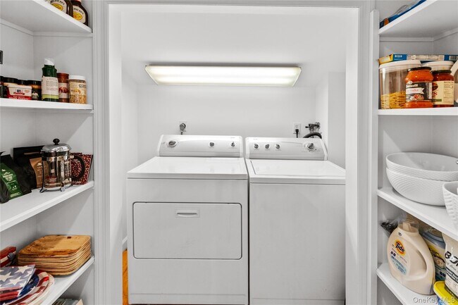 Building Photo - 197 Hog Creek Rd