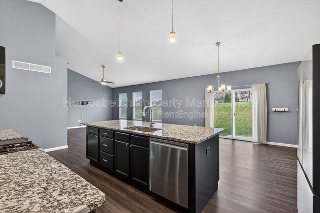 Building Photo - 738 Lost Canyon Blvd